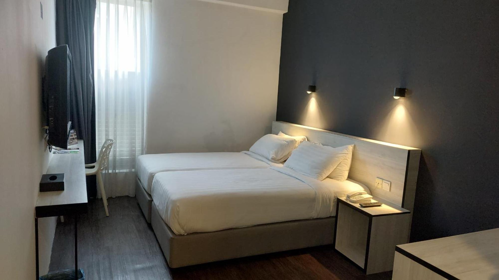 Manhattan Hotel Ipoh Esterno foto