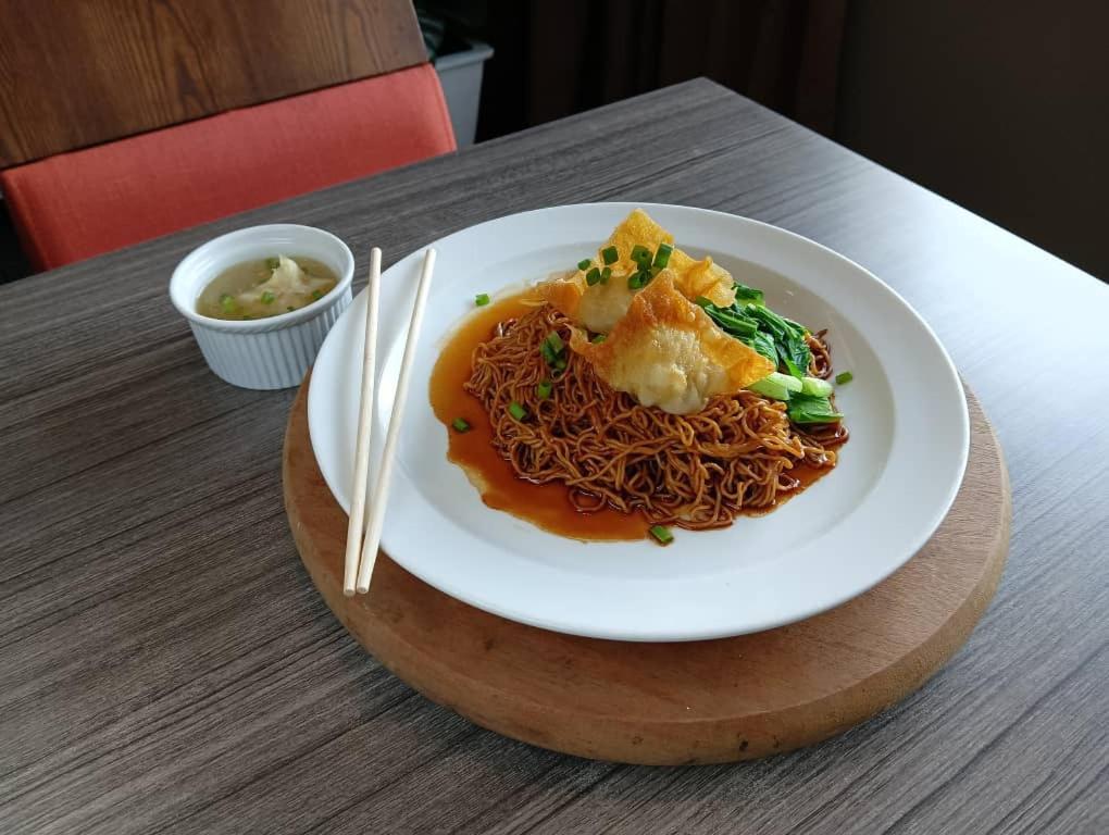 Manhattan Hotel Ipoh Esterno foto