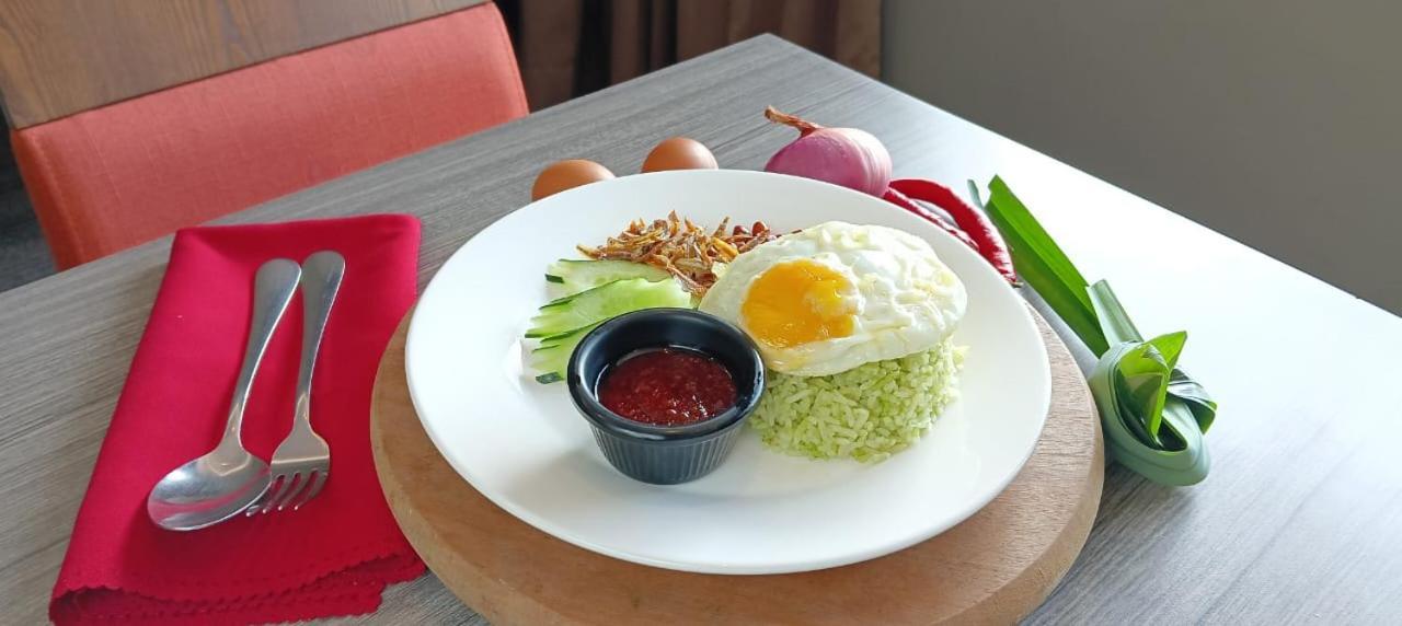 Manhattan Hotel Ipoh Esterno foto
