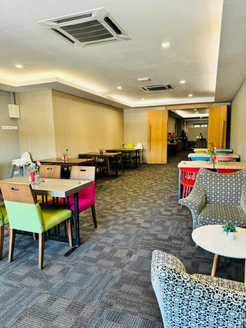 Manhattan Hotel Ipoh Esterno foto