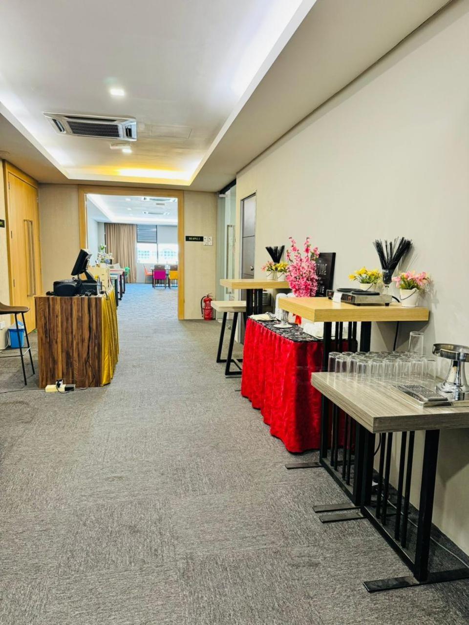 Manhattan Hotel Ipoh Esterno foto